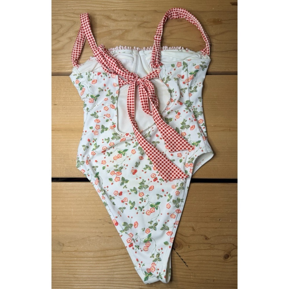 New PacSun Swim Eco Strawberry Floral One Piece Swimsuit Size XS Wire Support - Picture 2 of 3